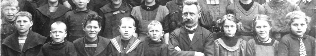 Lærer og elever fra Masnedsund ca. 1918