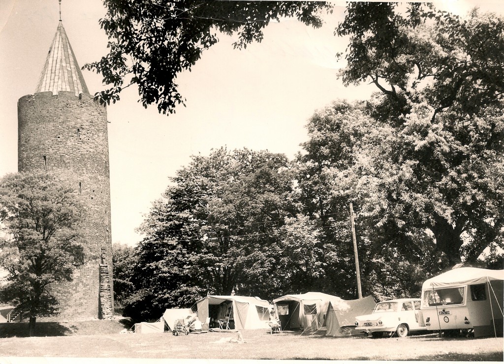 Camping i "Saras Have" foran Gåsetårnet. 1969.
